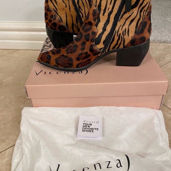 Vicenza real hair/ leather boots. Excellent condition. Size 37 US 8 from Brazil - Picture 3 of 6